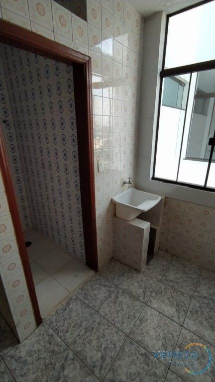 Apartamento para locação no bairro Centro de Londrina com 100m<sup>2</sup> útil, 3 quartos