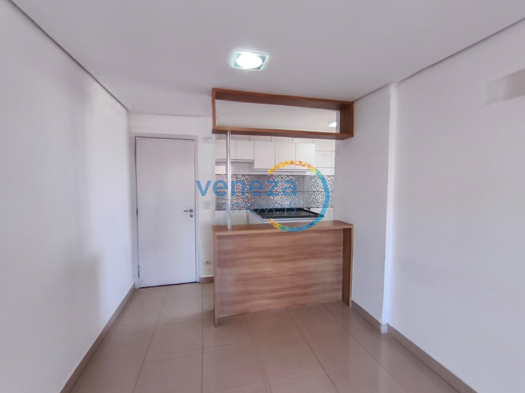 Apartamento para locação no bairro Centro de Londrina com 65m<sup>2</sup> útil, 3 quartos, 1 vaga de garagem
