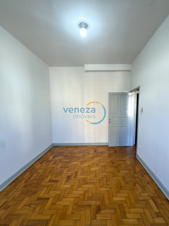 Apartamento para venda no Centro em Londrina com 75,28m² por R$ 169.500,00  - Foto 3