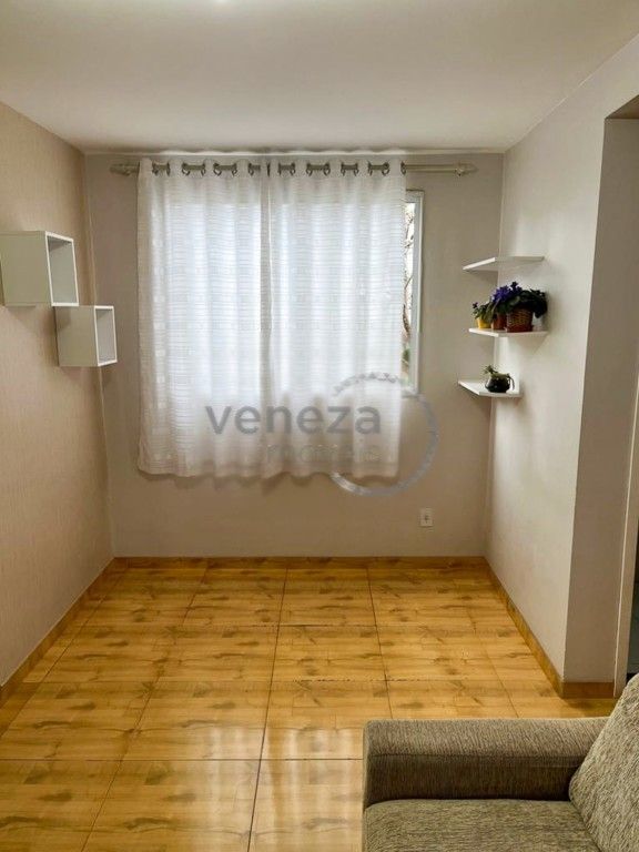 Apartamento para venda no Hipica em Londrina com 77m² por R$ 220.000,00 - Foto 2