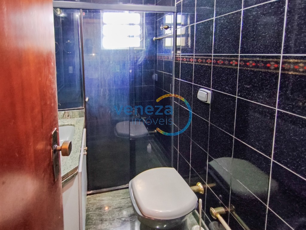 Apartamento para locação no bairro Centro de Londrina com 141m<sup>2</sup> útil, 3 quartos, 2 vagas de garagem - Foto 16