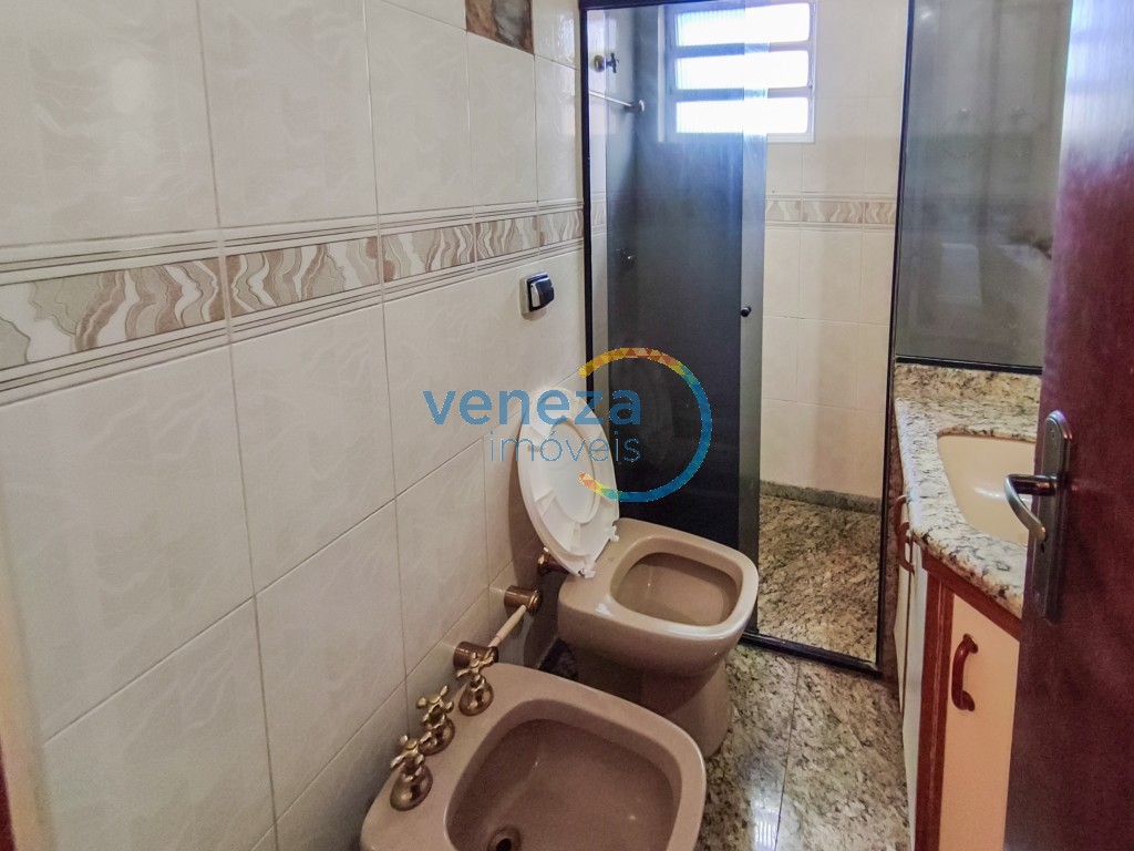 Apartamento para locação no bairro Centro de Londrina com 141m<sup>2</sup> útil, 3 quartos, 2 vagas de garagem - Foto 18