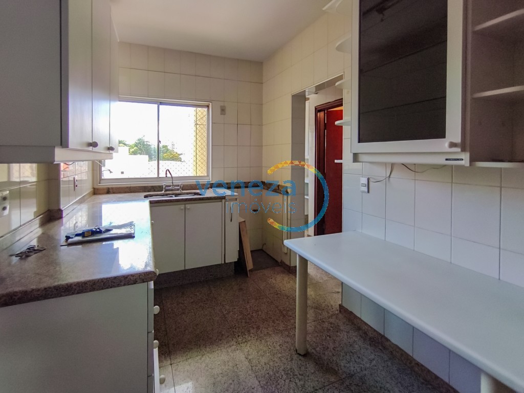 Apartamento para locação no bairro Centro de Londrina com 141m<sup>2</sup> útil, 3 quartos, 2 vagas de garagem - Foto 20