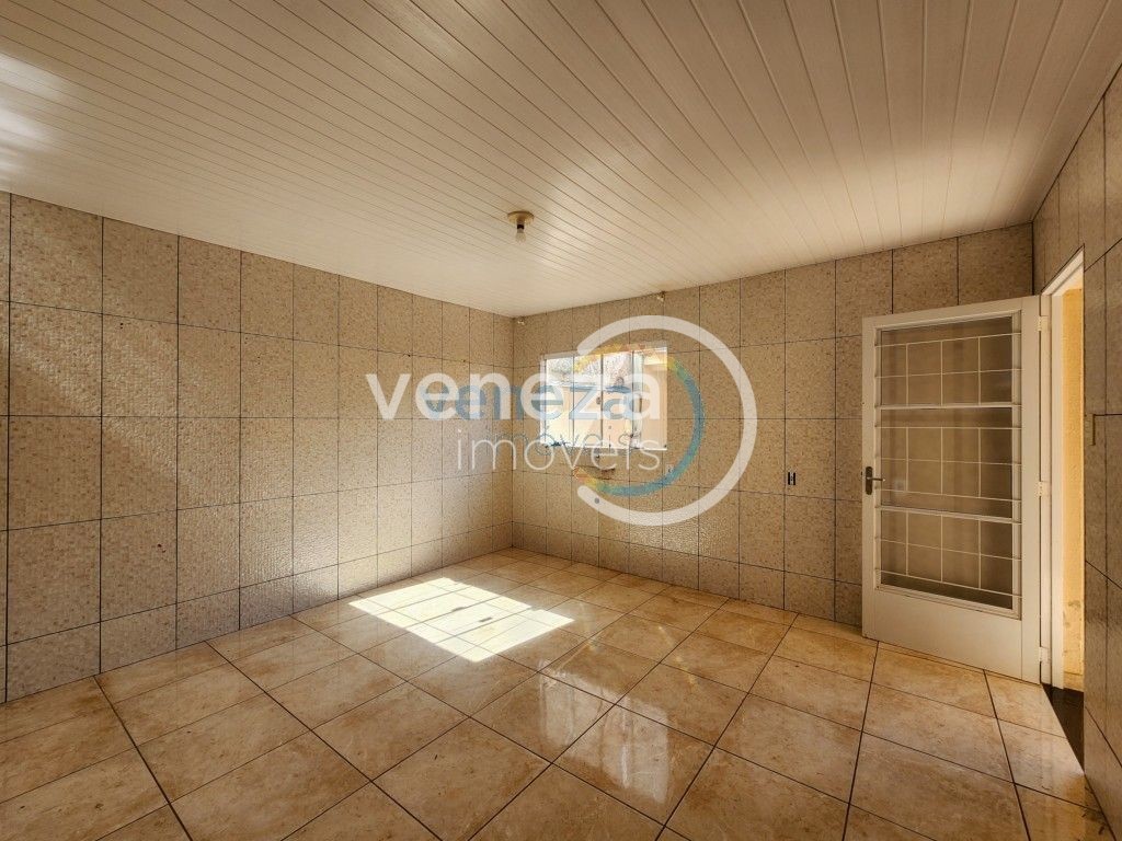 Casa Residencial para venda no bairro Aquilles Sthengel de Londrina - Foto 7
