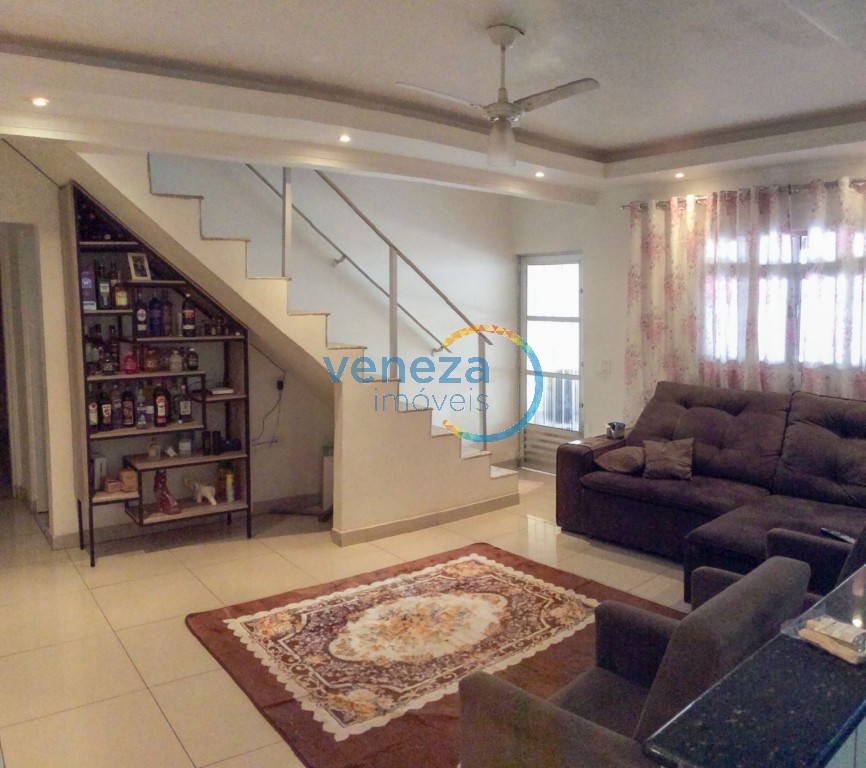 Casa Residencial para venda no Columbia em Londrina com 211,72m² por R$ 640.000,00