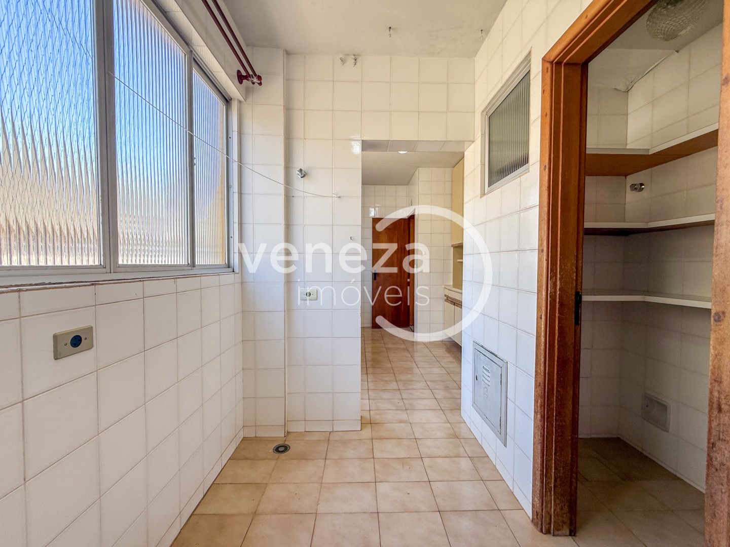 Apartamento para locação no bairro Vila Larsen 1 de Londrina - Foto 14