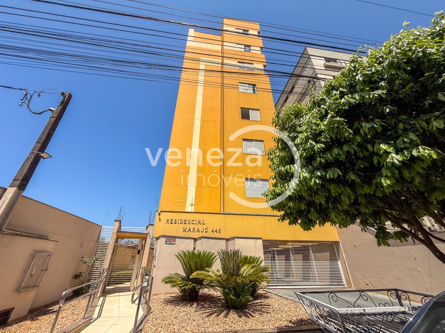 Apartamento para locacao no Vila Larsen 1 em Londrina com 110m² por R$ 2.000