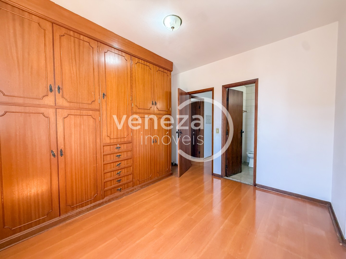 Apartamento para locação no bairro Vila Larsen 1 de Londrina - Foto 4