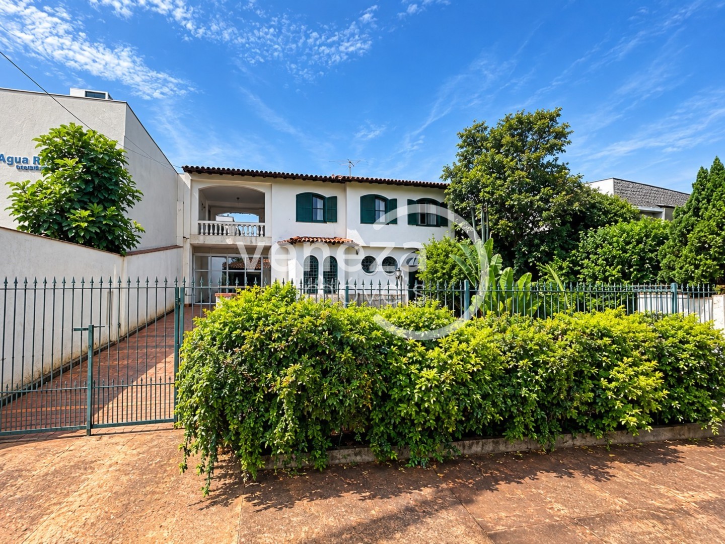 Casa Residencial para venda no Tatiani em Londrina com 389,6m² por R$ 1.400.000
