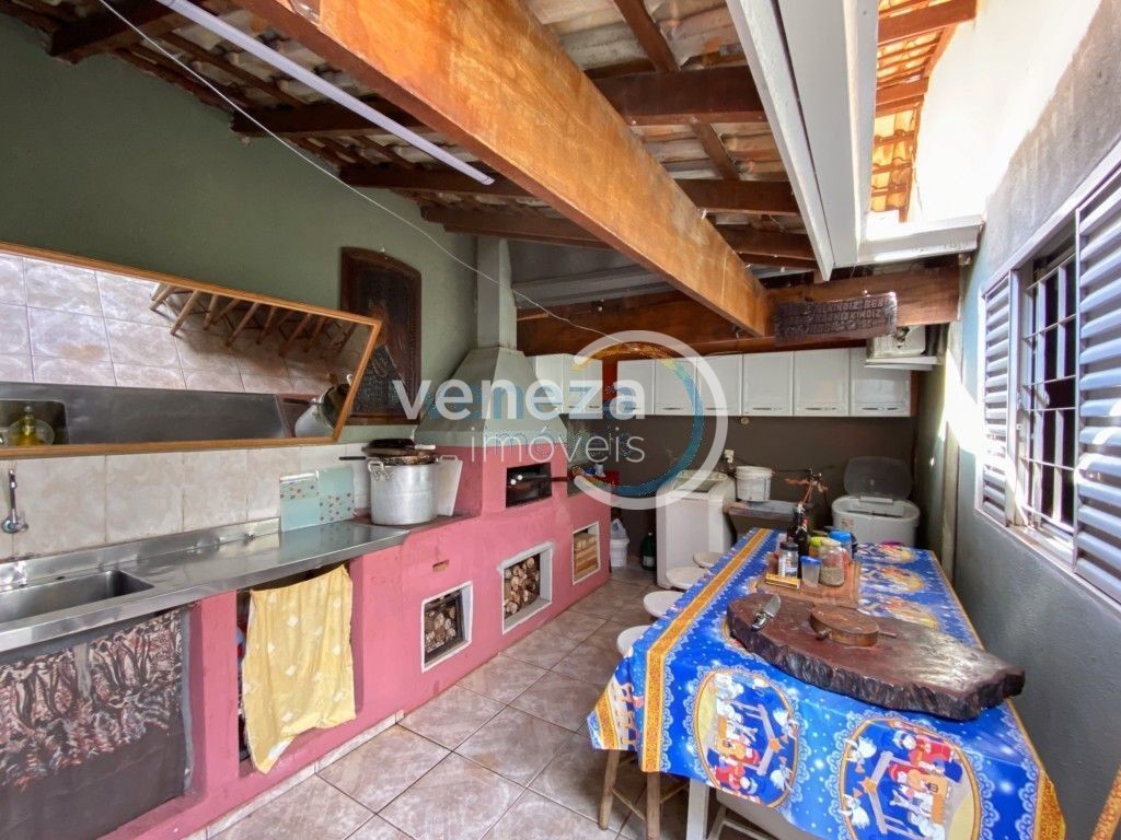 Casa Residencial para venda no bairro Pacaembu de Londrina - Foto 14