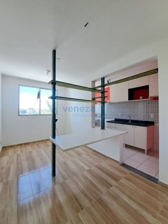 Apartamento para venda no Nacoes Unidas em Londrina com 74,01m² por R$ 160.000,00 - Foto 2