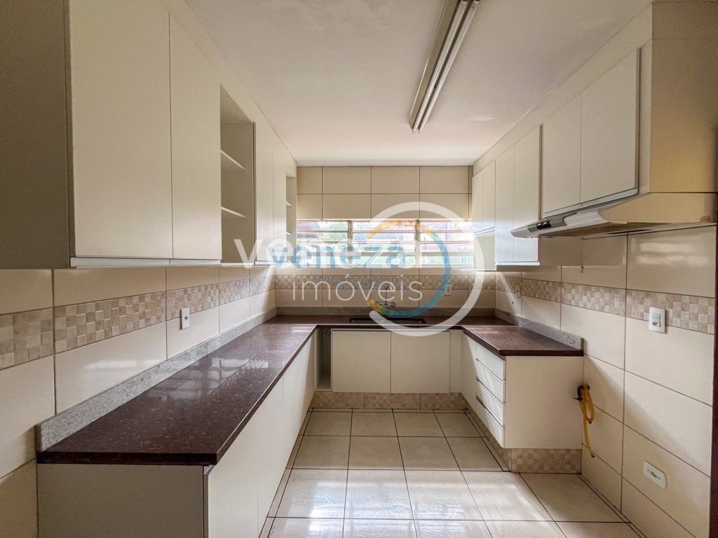Casa Residencial para venda no bairro Centro de Londrina - Foto 11