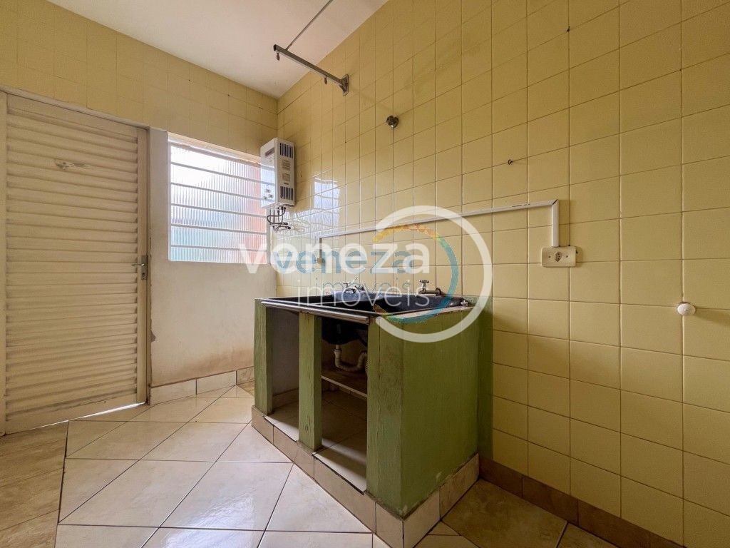 Casa Residencial para venda no bairro Centro de Londrina - Foto 13