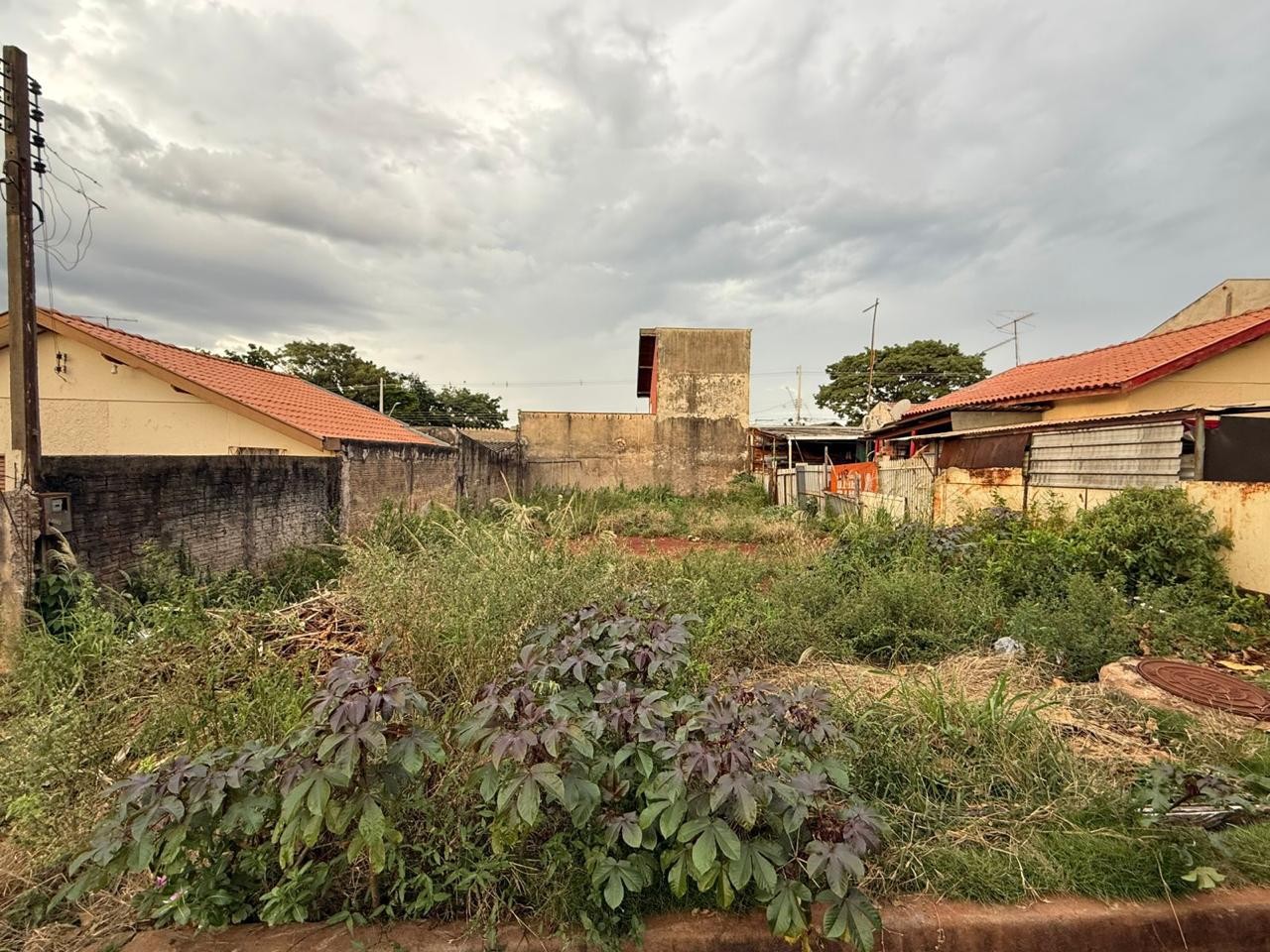 Terreno/Área à venda em Barbeta, Londrina — Portal Chave Fácil