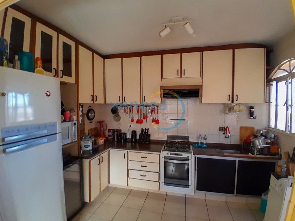 Casa Residencial para venda no bairro Alpes de Londrina - Foto 11