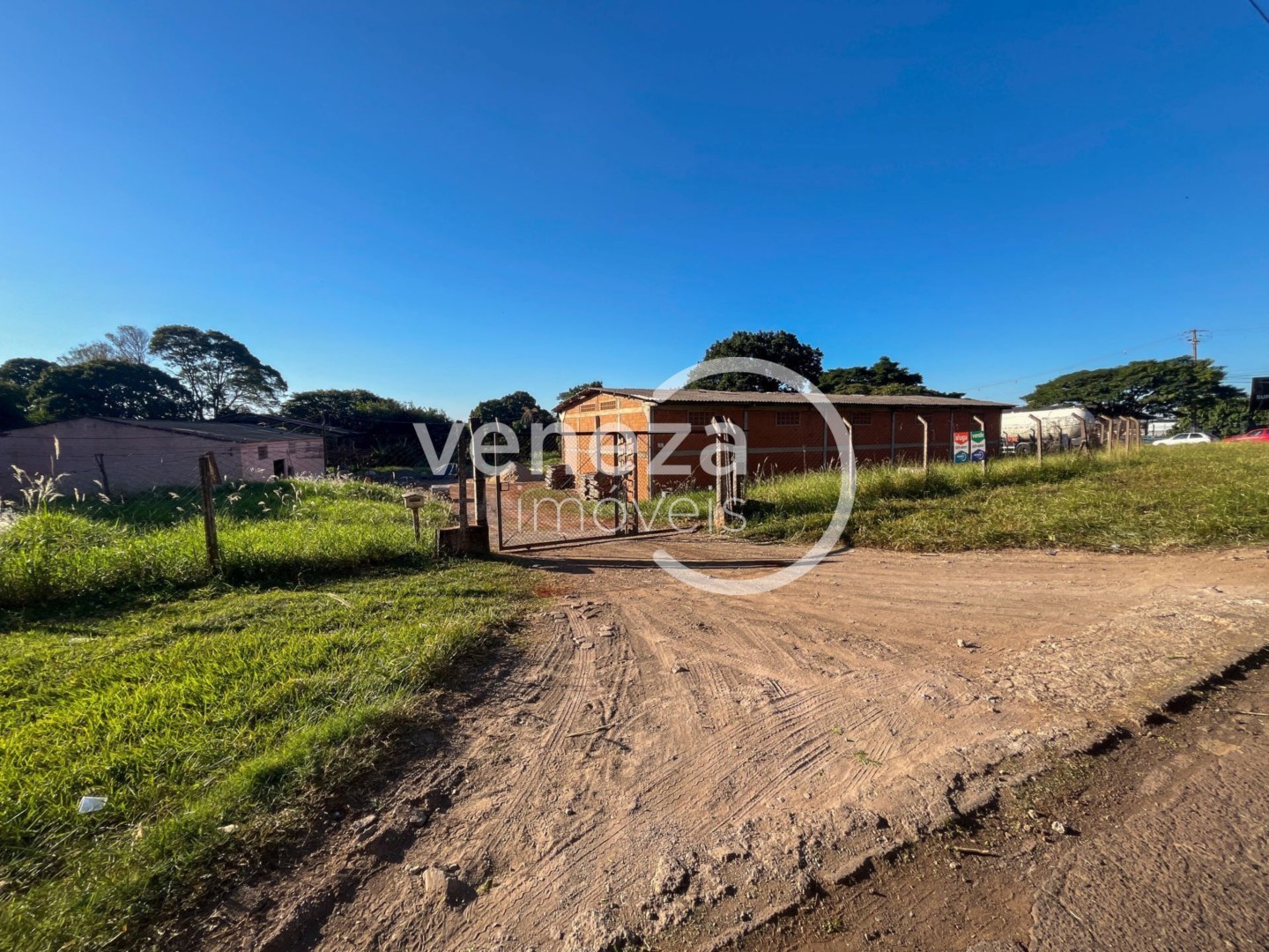 Barracão para venda no Cilo 3 em Londrina com 5.000m² por R$ 12.000.000 - Foto 1