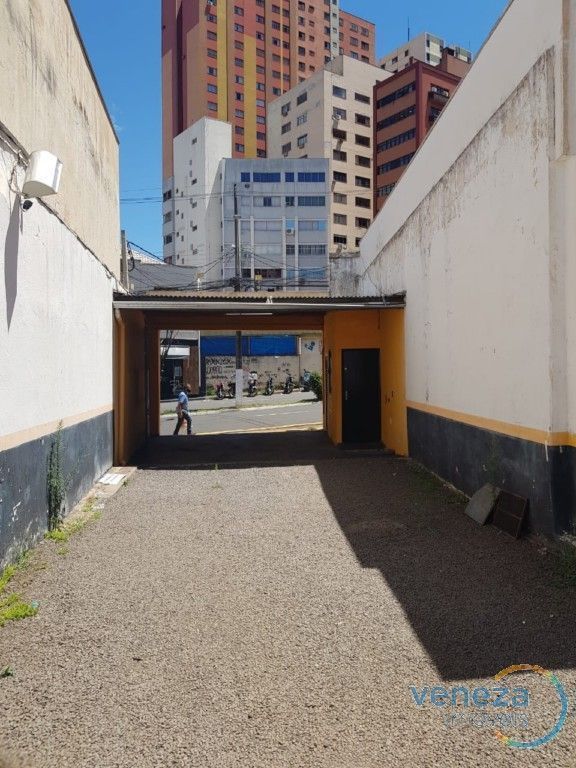 Terreno para locacao no Centro em Londrina com 239m² por R$ 1.800,00