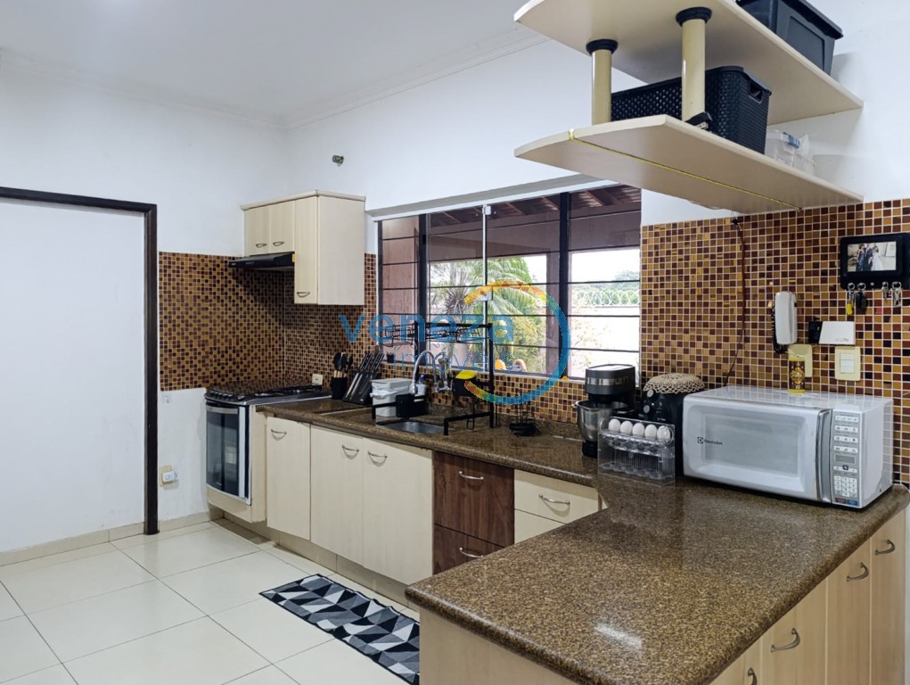 Casa Residencial para venda no bairro Casoni de Londrina - Foto 8