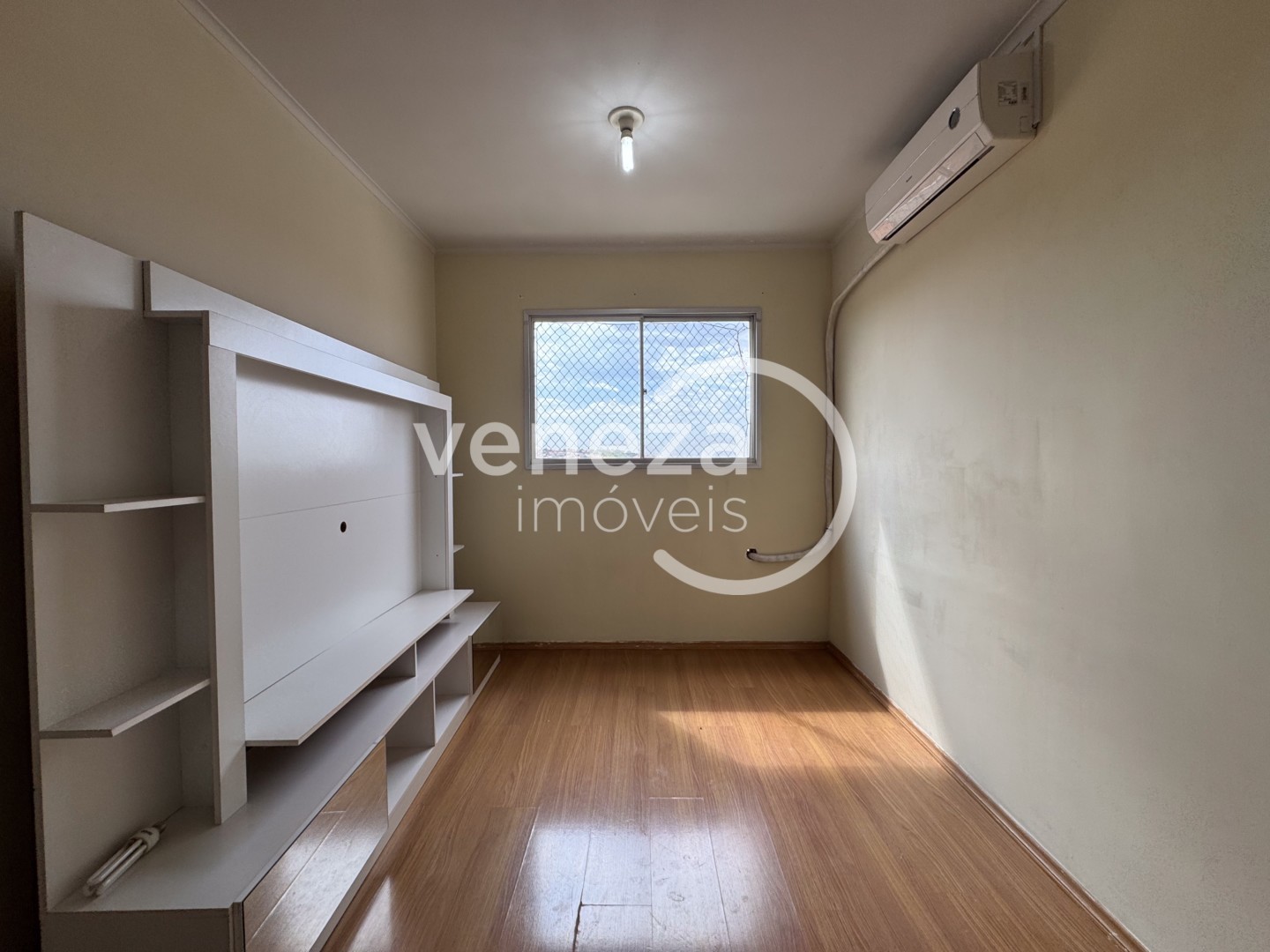 Apartamento para venda no Marajoara em Londrina com 76m² por R$ 160.000