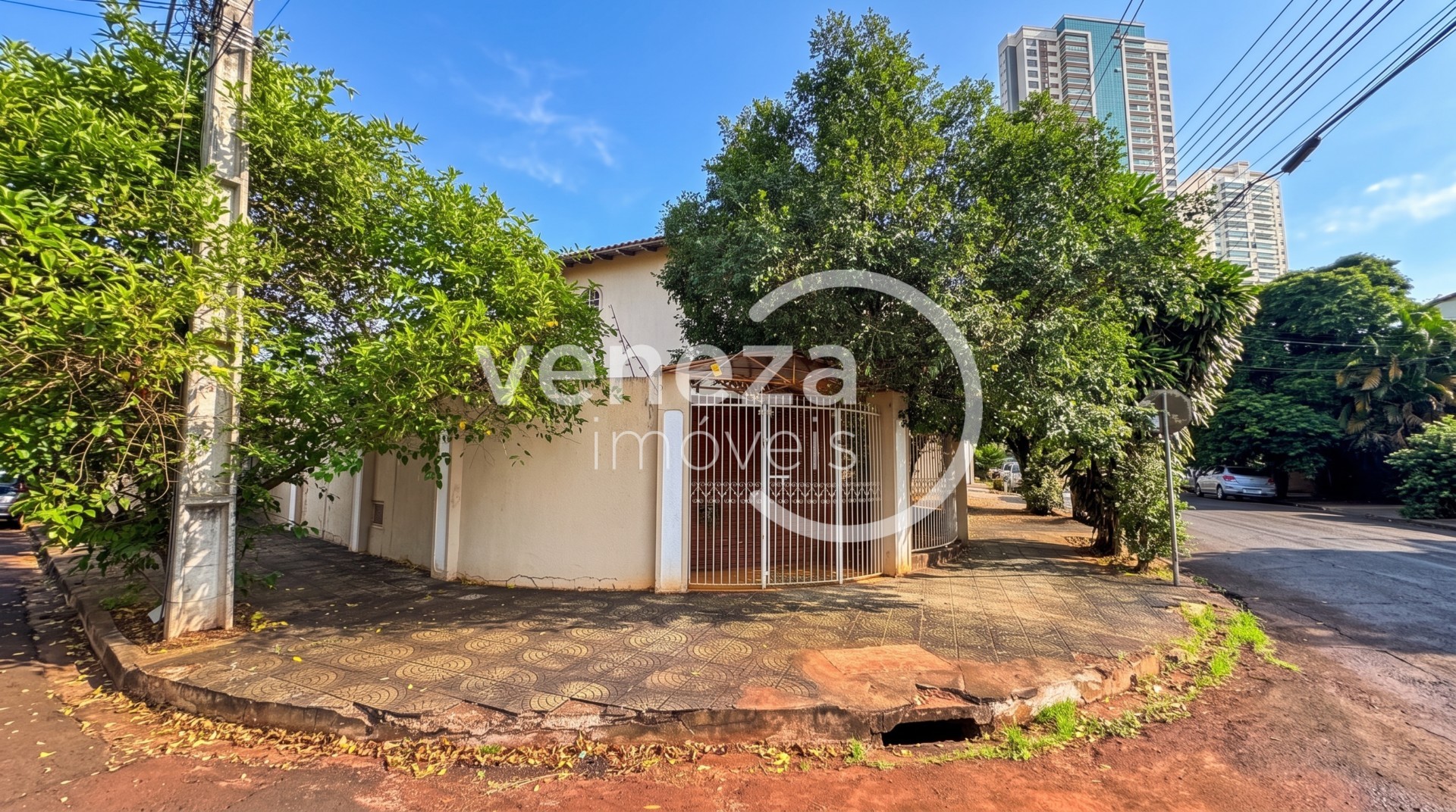 Casa Residencial para venda no Guanabara em Londrina com 245m² por R$ 3.300.000 - Foto 2