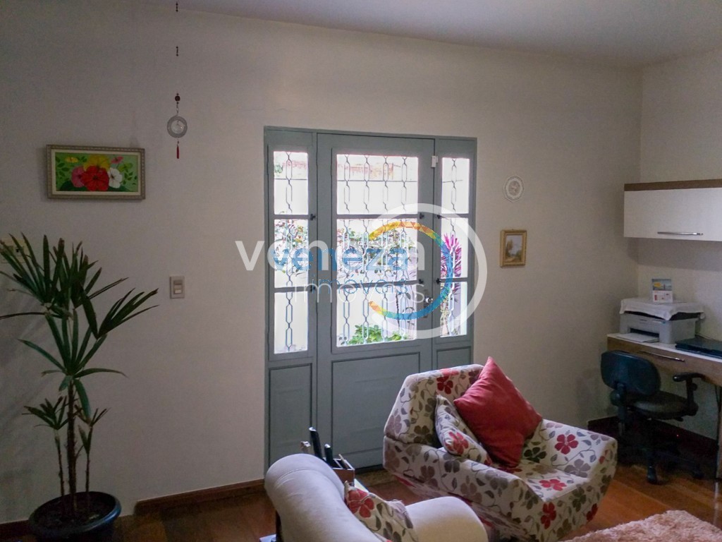 Casa à venda em Centro, Londrina — Portal Chave Fácil