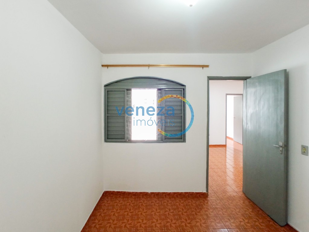 Casa Residencial para venda no bairro Aquilles Sthengel de Londrina - Foto 9
