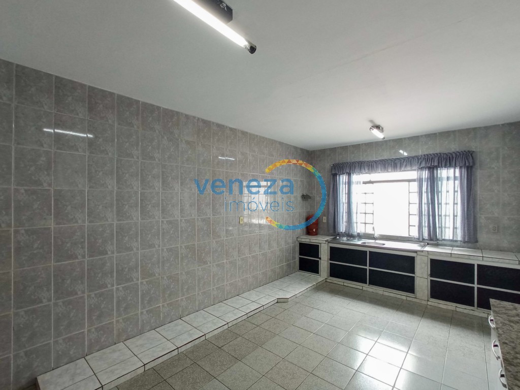 Casa Residencial para venda no bairro Aquilles Sthengel de Londrina - Foto 14