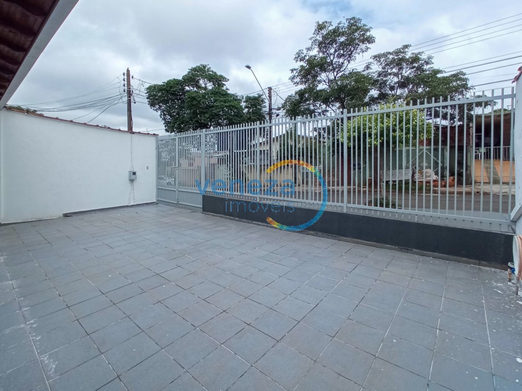 Casa Residencial para venda no bairro Aquilles Sthengel de Londrina - Foto 18