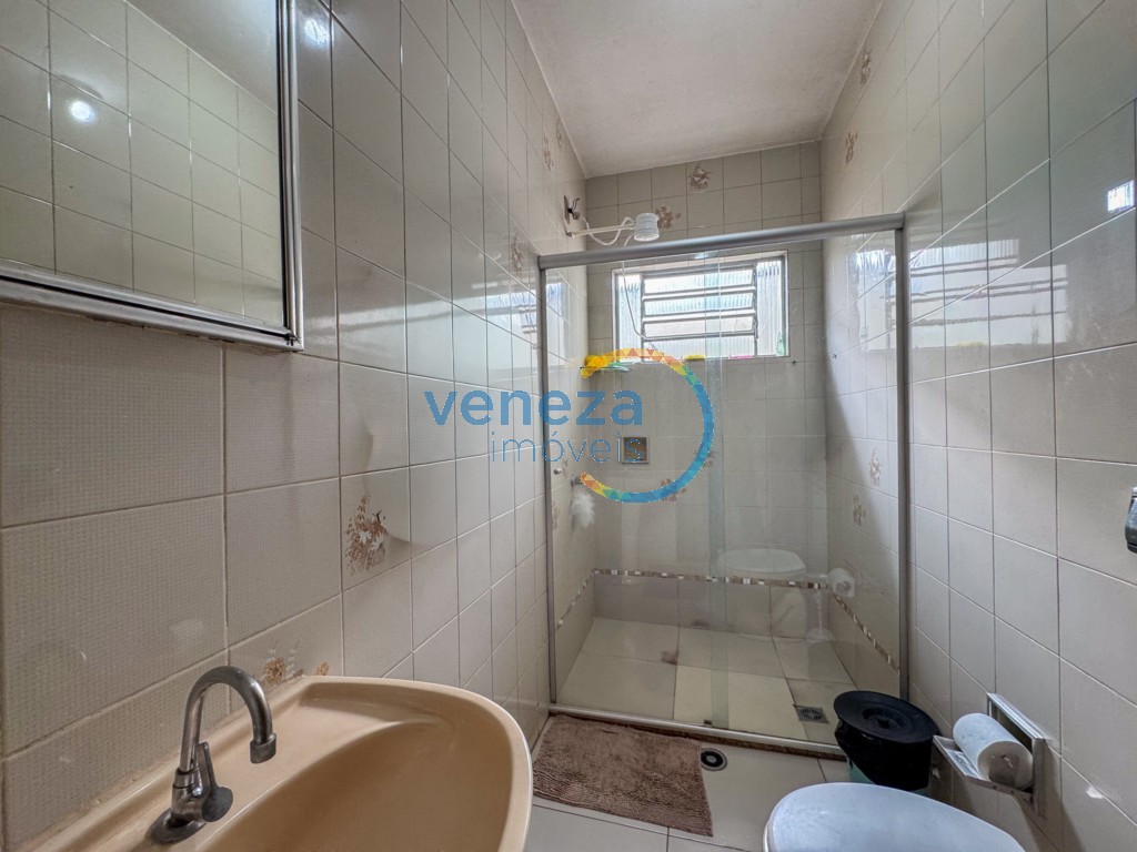 Casa Residencial para venda no bairro Messianico de Londrina - Foto 16
