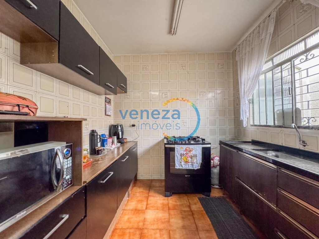 Casa Residencial para venda no bairro Messianico de Londrina - Foto 17