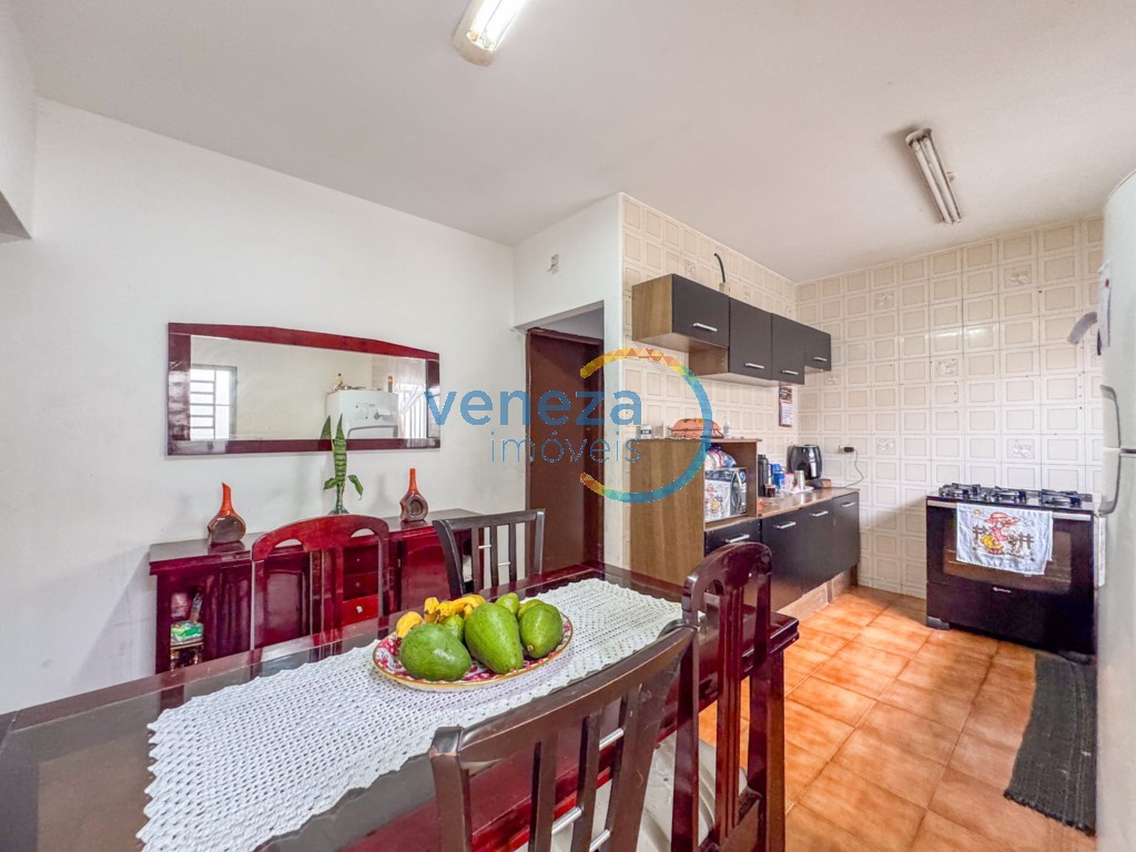 Casa Residencial para venda no bairro Messianico de Londrina - Foto 18