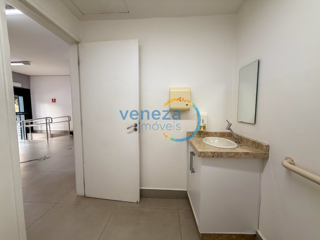 Salão-loja para locação no bairro Centro de Londrina - Foto 9