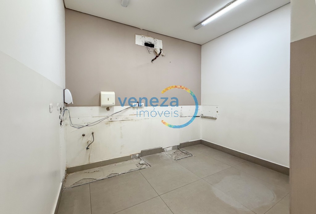 Salão-loja para locação no bairro Centro de Londrina - Foto 11