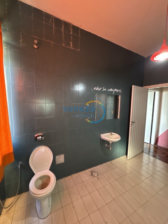 Sala para locação no bairro Centro de Londrina com 240m<sup>2</sup> útil