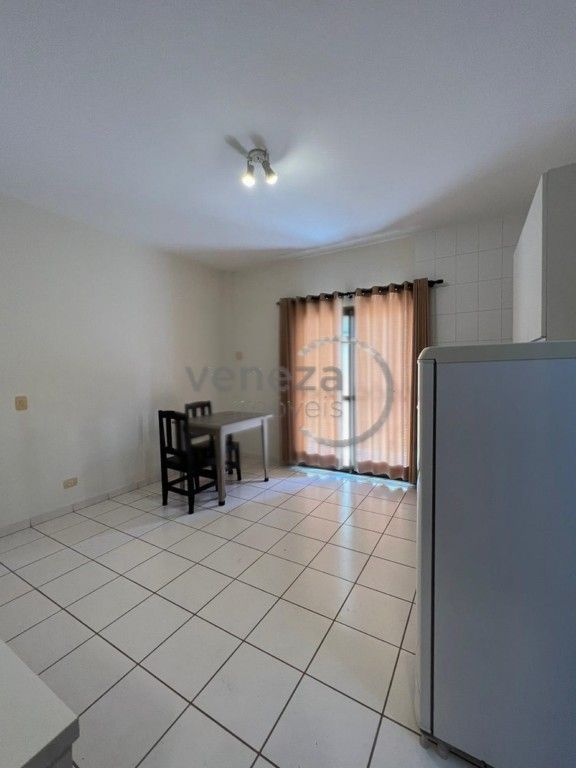 Apartamento para locacao no Centro em Londrina com 35m² por R$ 1.400,00