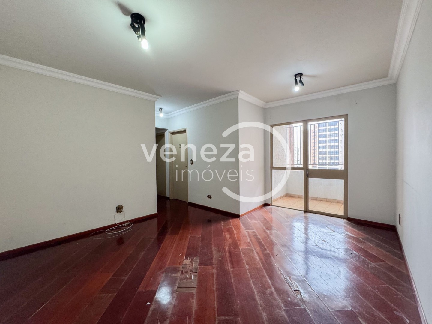 Apartamento para locacao no Centro em Londrina com 112,89m² por R$ 1.700  - Foto 3