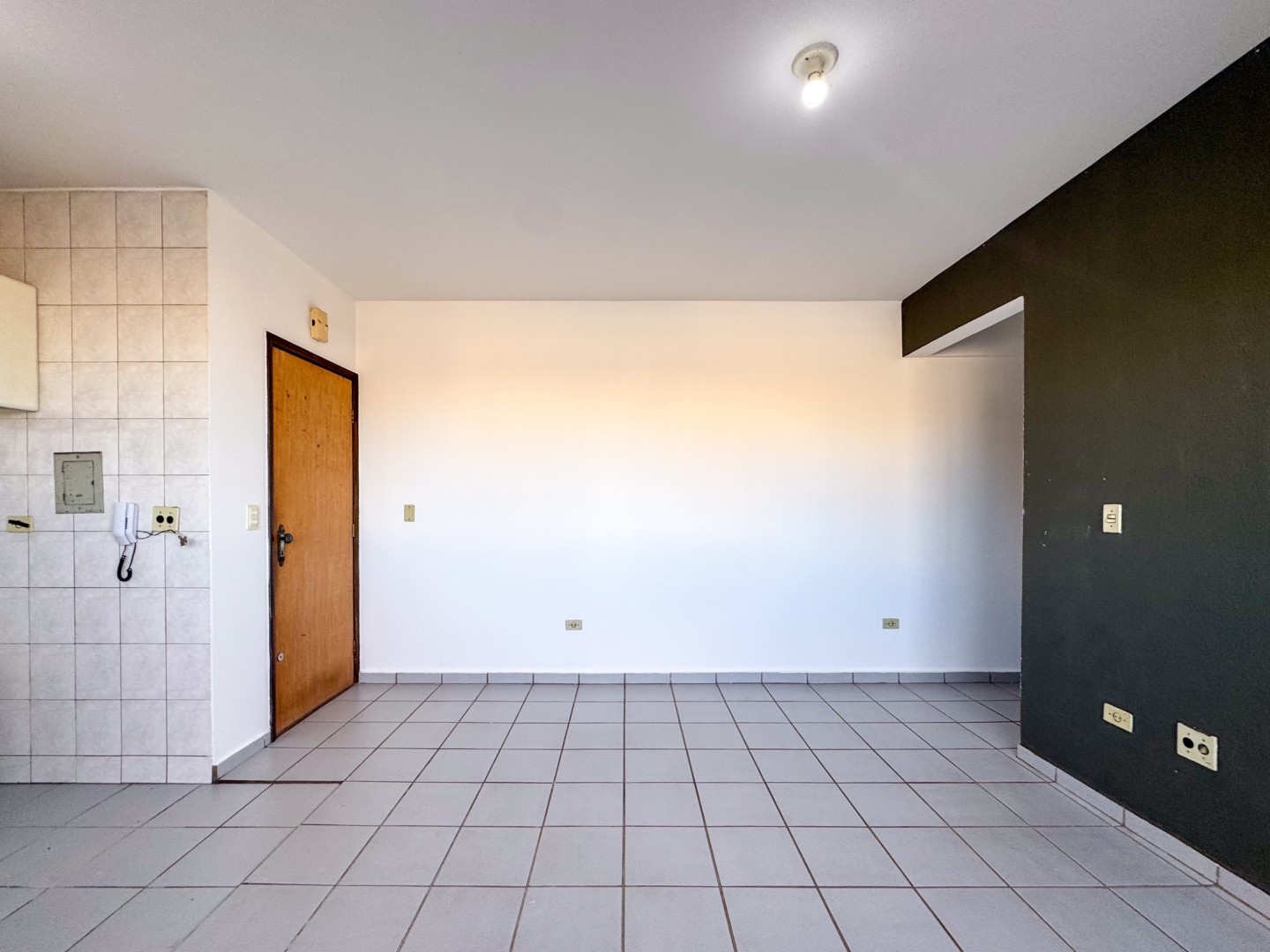 Apartamento para locacao no Centro em Londrina com 48m² por R$ 1.350,00  - Foto 2