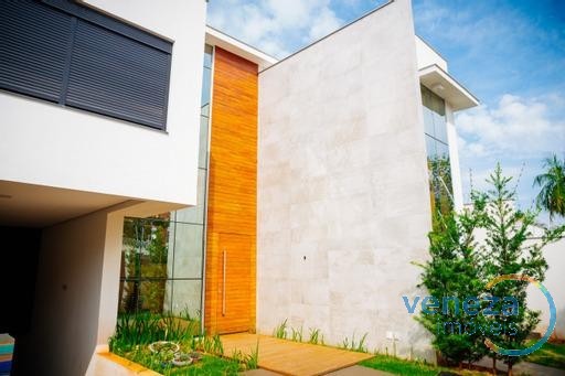 Casa Residencial para venda no Lago Parque em Londrina com 380m² por R$ 2.450.000,00