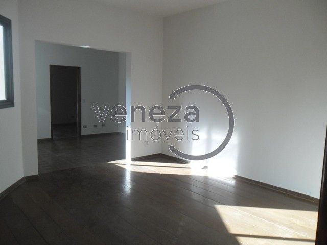 Apartamento para venda no Centro em Londrina com 245,5m² por R$ 500.000,00