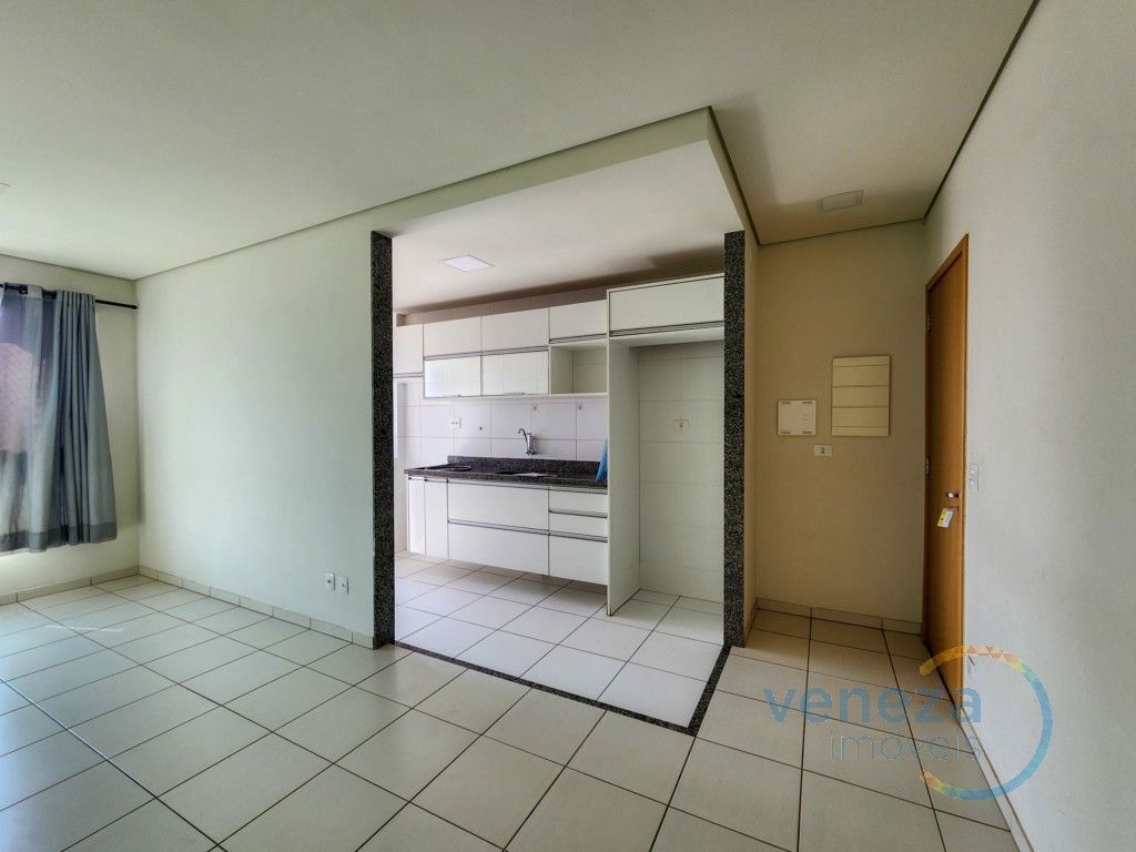 Apartamento para locacao no Centro em Londrina com 115,62m² por R$ 2.250,00