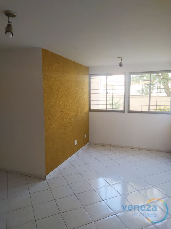 Apartamento para venda no Imperial em Londrina com 76m² por R$ 200.000,00