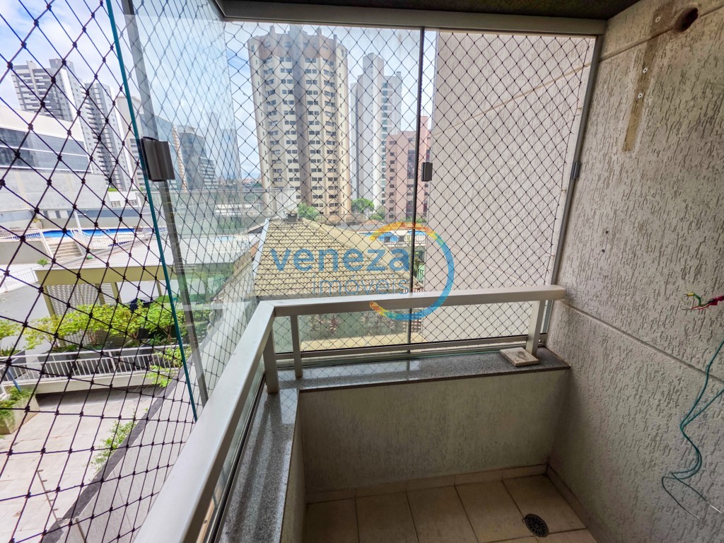 Apartamento para locação no bairro Gleba Palhano de Londrina com 94m<sup>2</sup> útil, 3 quartos, 1 vaga de garagem