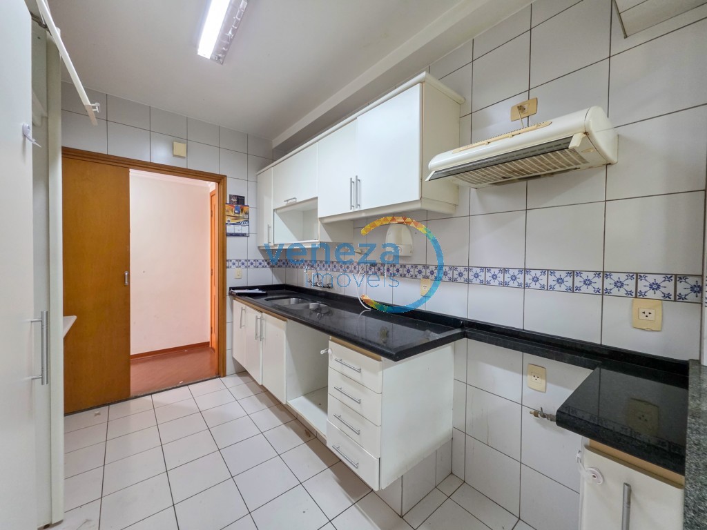 Apartamento para locação no bairro Gleba Palhano de Londrina com 94m<sup>2</sup> útil, 3 quartos, 1 vaga de garagem