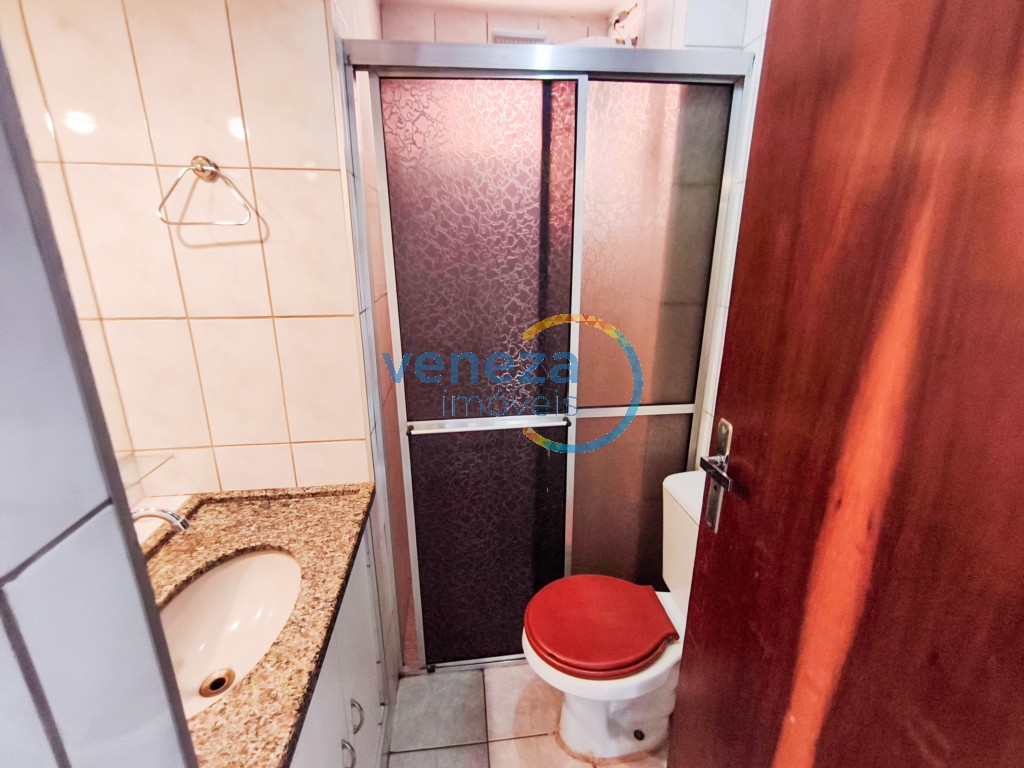 Apartamento para locação no bairro Gleba Palhano de Londrina com 42.96m<sup>2</sup> útil, 2 quartos, 1 vaga de garagem