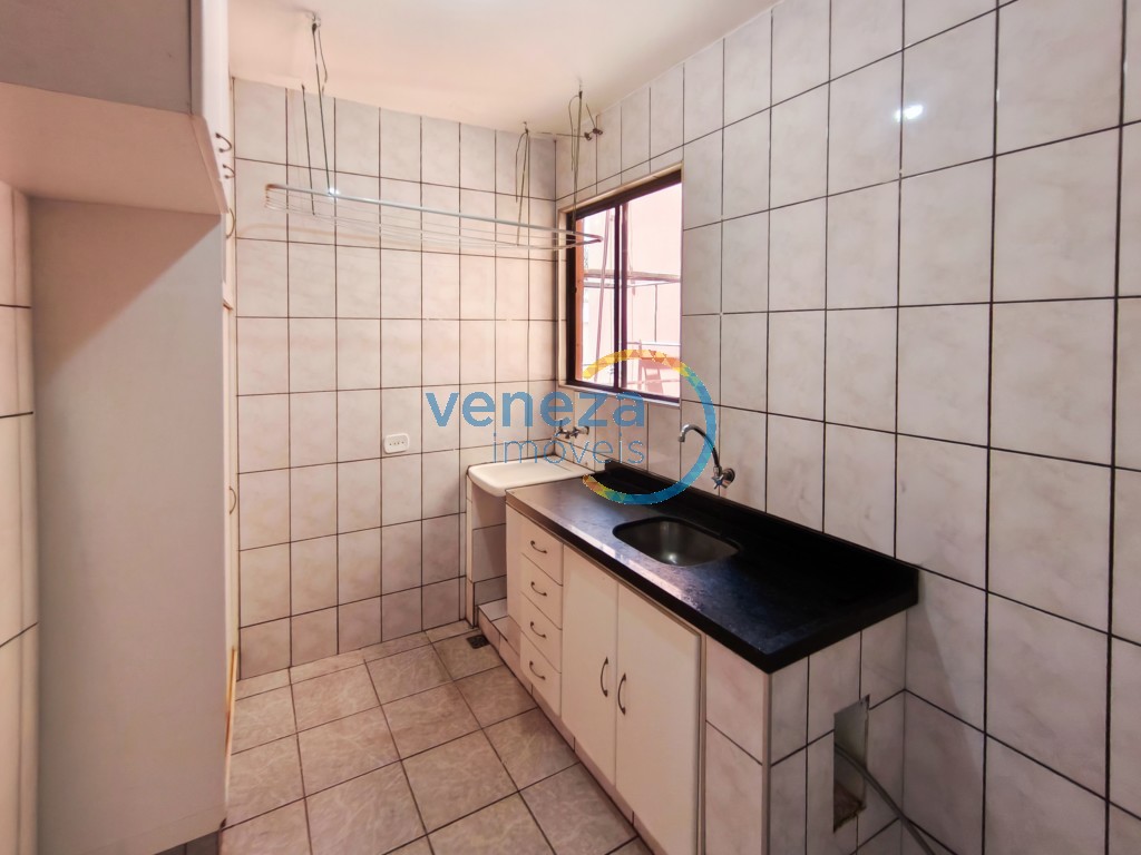 Apartamento para locação no bairro Gleba Palhano de Londrina com 42.96m<sup>2</sup> útil, 2 quartos, 1 vaga de garagem