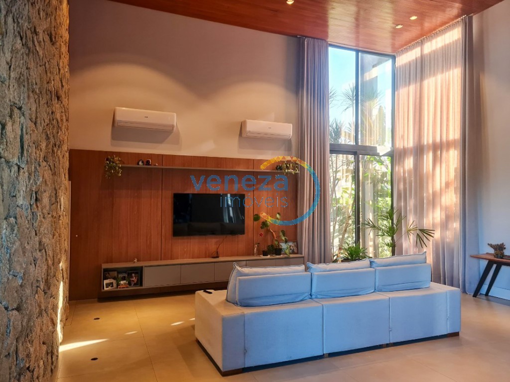 Casa Residencial para venda no Santa Adelaide em Cambe com 320m² por R$ 3.500.000,00