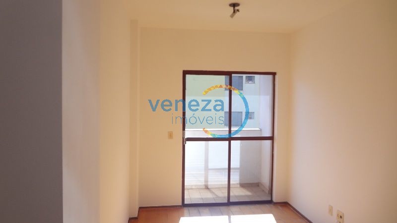 Apartamento para venda no Centro em Londrina com 117,24m² por R$ 250.000,00