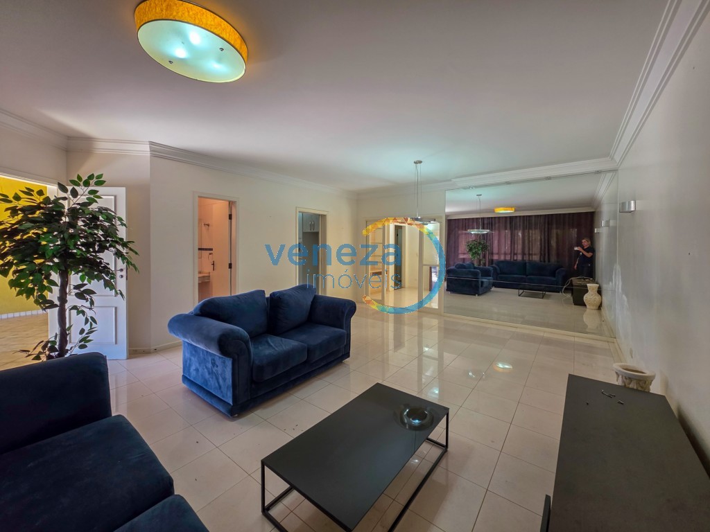 Casa Residencial para locação no bairro Jamaica de Londrina com 205m<sup>2</sup> útil, 3 quartos, 2 vagas de garagem