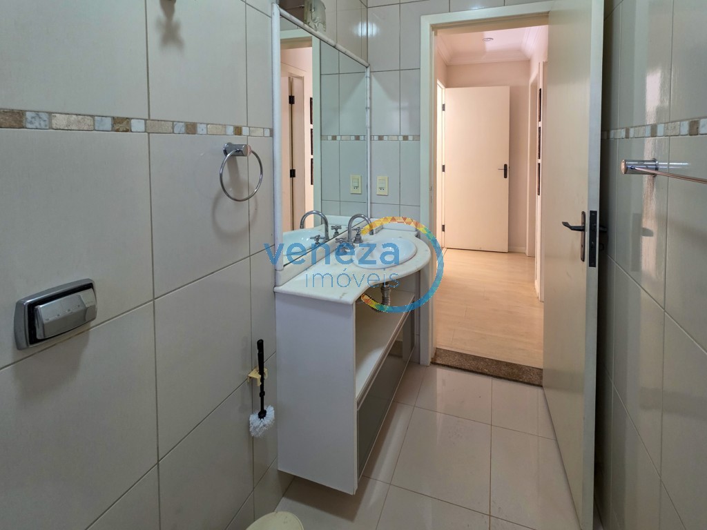 Casa Residencial para locação no bairro Jamaica de Londrina com 205m<sup>2</sup> útil, 3 quartos, 2 vagas de garagem