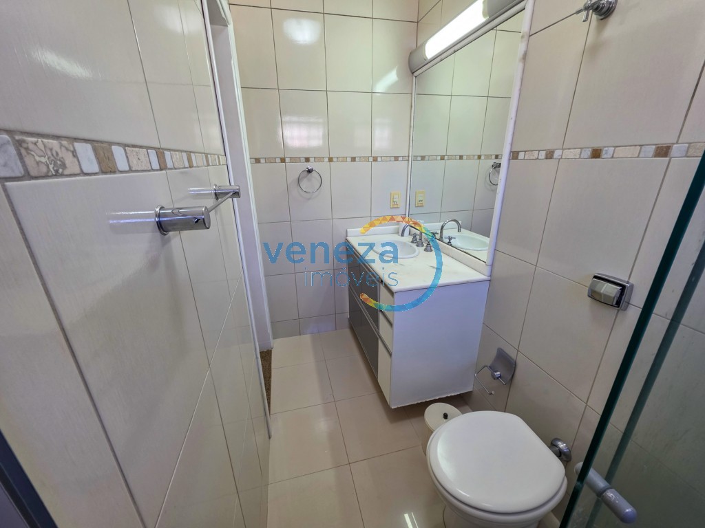 Casa Residencial para locação no bairro Jamaica de Londrina com 205m<sup>2</sup> útil, 3 quartos, 2 vagas de garagem